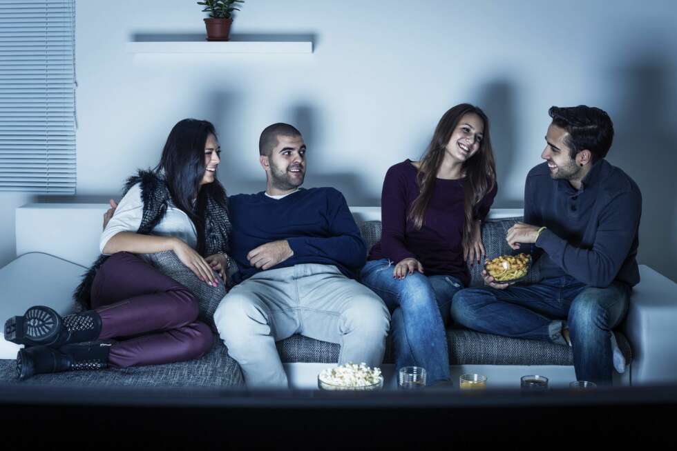 IKKE HOLD OPPE VERTSKAPET: Her synes jeg vi skal bruke sunn fornuft. Vertskapet bør ikke føle seg presset til å være oppe lenger om de ikke ønsker det, sier skikk og bruk-ekspert Reidar Helliesen. IKKE HOLD OPPE VERTSKAPET: Her synes jeg vi skal bruke sunn fornuft. Vertskapet bør ikke føle seg presset til å være oppe lenger om de ikke ønsker det, sier skikk og bruk-ekspert Reidar Helliesen.