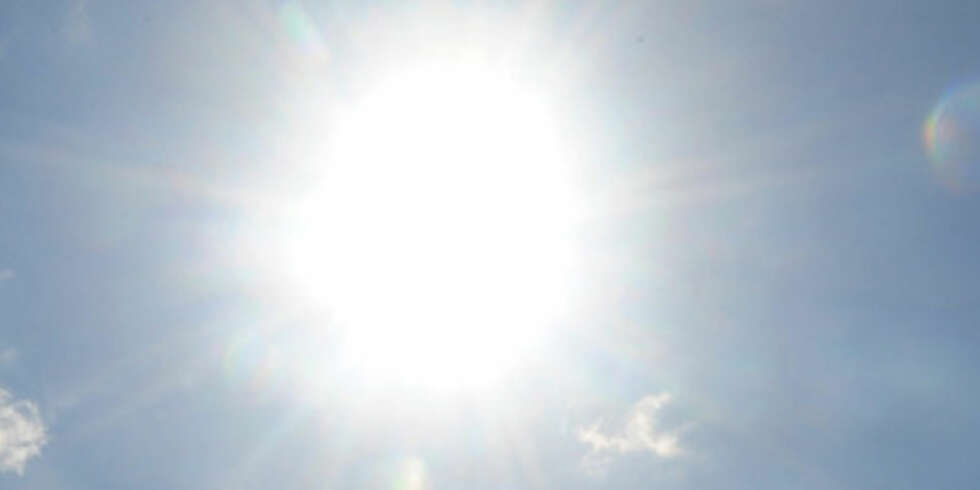 SLIK SOVER DU I SOMMERHETEN: Sjekk ekspertrådene som sørger for en god natts søvn når det er varmt og klamt på soverommet. SLIK SOVER DU I SOMMERHETEN: Sjekk ekspertrådene som sørger for en god natts søvn når det er varmt og klamt på soverommet.