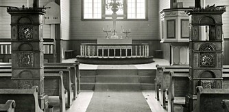 Etasjeovner kan være et smykke i stuen - eller i kirken. Her fra Høylandet kirke. Etasjeovner kan være et smykke i stuen - eller i kirken. Her fra Høylandet kirke.