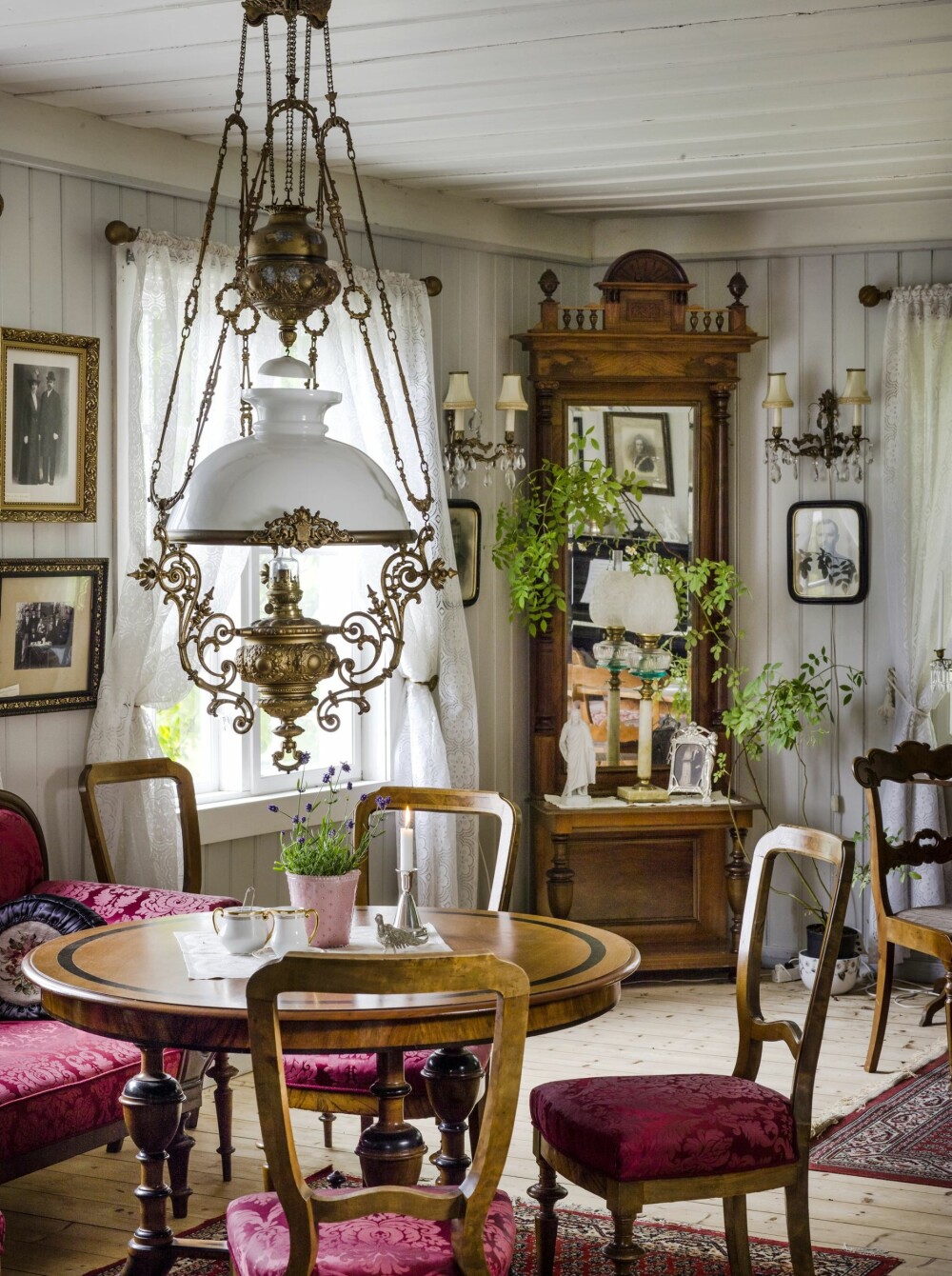 MIDTPUNKT: Gården var et midtpunkt i bygda på 1800-tallet og Aslakstrøm herredsstyre holdt møter her. MIDTPUNKT: Gården var et midtpunkt i bygda på 1800-tallet og Aslakstrøm herredsstyre holdt møter her.
