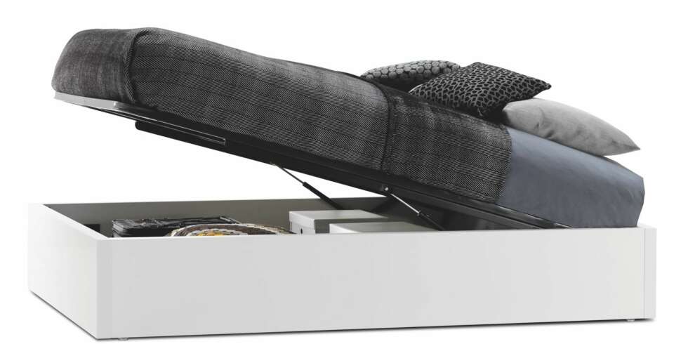 Sengen Occa fra Boconcept har mye skjult oppbevaringsplass. 140 x 202 cm Kr 6990. Sengen Occa fra Boconcept har mye skjult oppbevaringsplass. 140 x 202 cm Kr 6990.
