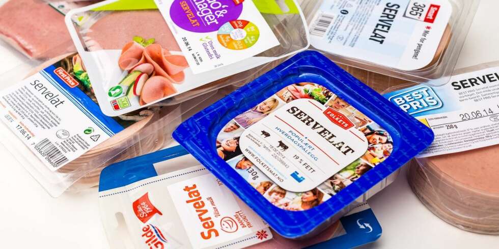 HVERDAGSPÅLEGG: Servelatpølse i skiver er fast ingrediens i utallige norske matpakker. Vi har smaks- og sunnhetstestet 9 forskjellige typer. HVERDAGSPÅLEGG: Servelatpølse i skiver er fast ingrediens i utallige norske matpakker. Vi har smaks- og sunnhetstestet 9 forskjellige typer.