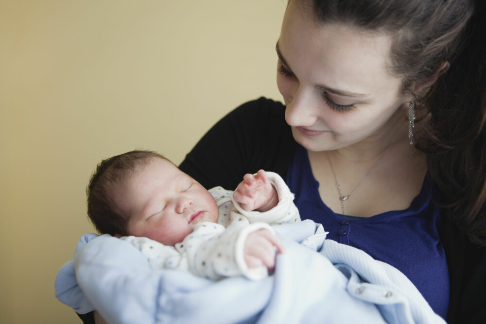 BÅDE FLAUT OG KOSELIG: - For 15-åringen kan det være veldig kleint. Det kan bety; «å nei mamma har et sexliv». Det er forståelig, men ikke noe man kan ta hensyn til, sier psykolog Peder Kjøs. BÅDE FLAUT OG KOSELIG: - For 15-åringen kan det være veldig kleint. Det kan bety; «å nei mamma har et sexliv». Det er forståelig, men ikke noe man kan ta hensyn til, sier psykolog Peder Kjøs.