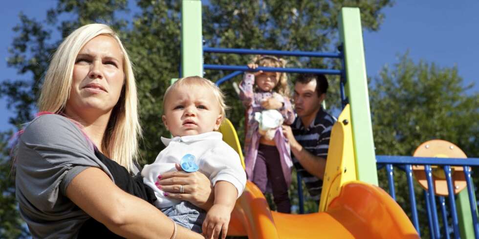 VANSKELIG: Det er ikke bare enkelt å være stemor. De fleste som sliter, holder tankene for seg selv. VANSKELIG: Det er ikke bare enkelt å være stemor. De fleste som sliter, holder tankene for seg selv.