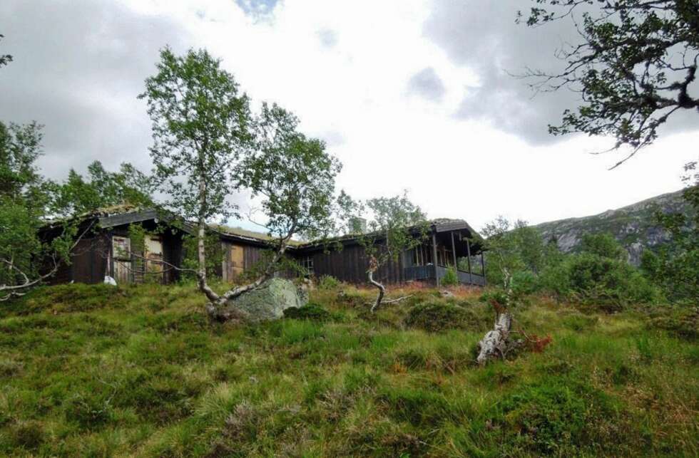 HYTTE I VALLE: Denne hytta ligger i Valle kommune, i Osen hyttefelt ved Store Bjørnevatn. Prisantydning 390 000,- og selges gjennom Eiendomsmegler 1. HYTTE I VALLE: Denne hytta ligger i Valle kommune, i Osen hyttefelt ved Store Bjørnevatn. Prisantydning 390 000,- og selges gjennom Eiendomsmegler 1.