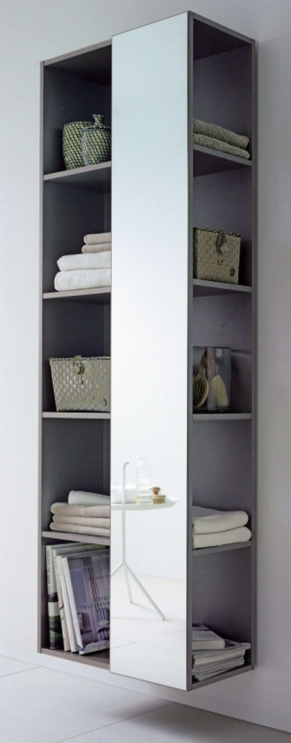 ALT I ETT. Skap fra den nye baderomsserien Darling New fra tyske Duravit, kr 3360, duravit.com ALT I ETT. Skap fra den nye baderomsserien Darling New fra tyske Duravit, kr 3360, duravit.com