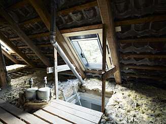 NYTT PÅ GAMMELT LOFT: Her er de første arbeider på loftet igangsatt. NYTT PÅ GAMMELT LOFT: Her er de første arbeider på loftet igangsatt.