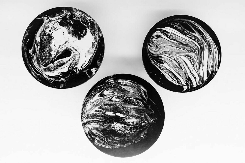 SVART OG FEMININT: ""Biological Marble Tables"" fra Victoria Wilmotte kombinerer et feminint og maskulint uttrykk, mener Pernille Kirstine Møller, trendredaktør i Pej gruppen. SVART OG FEMININT: ""Biological Marble Tables"" fra Victoria Wilmotte kombinerer et feminint og maskulint uttrykk, mener Pernille Kirstine Møller, trendredaktør i Pej gruppen.