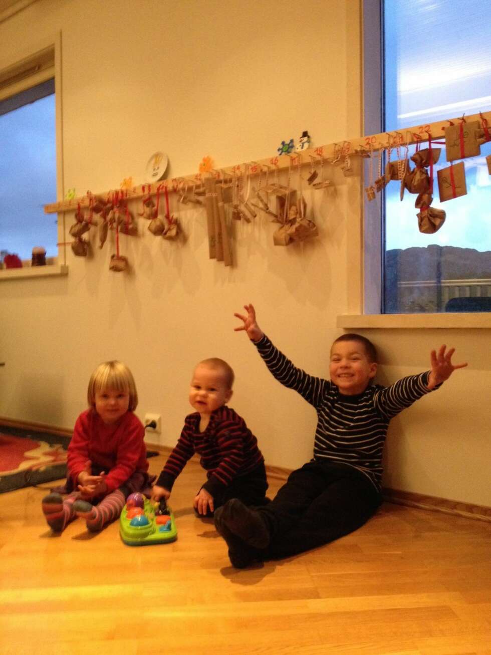 GLEDER SEG: Ventetiden er den beste tiden, synes Niklas, Nele og Malte. GLEDER SEG: Ventetiden er den beste tiden, synes Niklas, Nele og Malte.