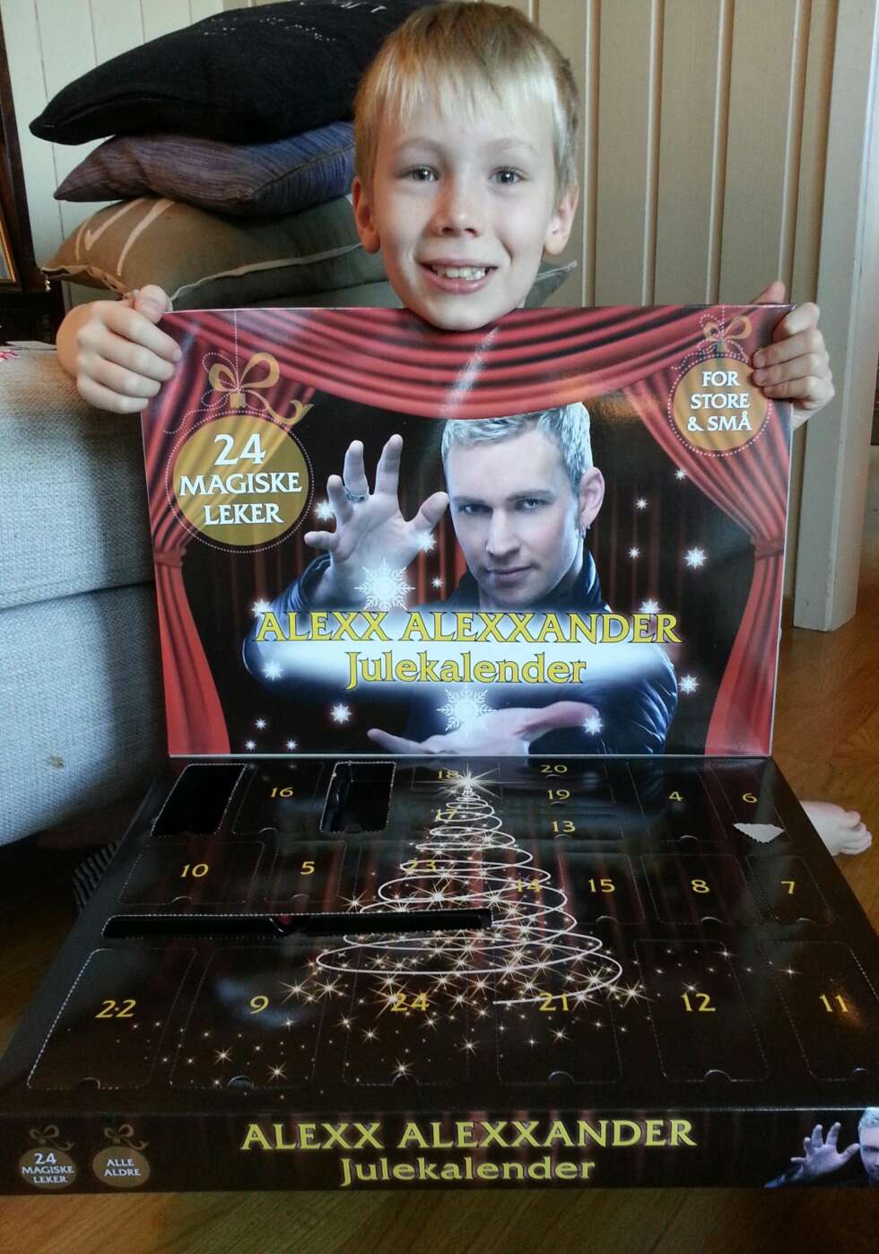 TRYLLEKUNSTNER: Det er fint å ha en magisk kalender når man er hjemme fra barnehagen med vannkopper. TRYLLEKUNSTNER: Det er fint å ha en magisk kalender når man er hjemme fra barnehagen med vannkopper.