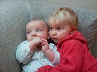 PERMISJON: Foreldrene til Mikkel (6 mnd.) og Iris (2) har prøvd ut både kort og lang Nav-betalt permisjon. FOTO: Privat PERMISJON: Foreldrene til Mikkel (6 mnd.) og Iris (2) har prøvd ut både kort og lang Nav-betalt permisjon. FOTO: Privat