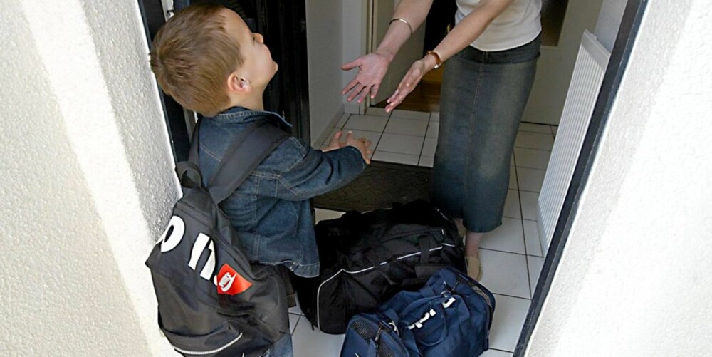 HEI MAMMA: Barn bør helst få slippe å høre at foreldrene kritiserer hverandre i et samlivsbrudd. HEI MAMMA: Barn bør helst få slippe å høre at foreldrene kritiserer hverandre i et samlivsbrudd.