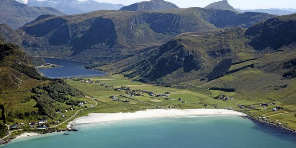 KANDIDAT: Refviksanden utenfor Måløy i Vågsøy kommune i Sogn og Fjordane. Stranden kalles Revika på folkemunne KANDIDAT: Refviksanden utenfor Måløy i Vågsøy kommune i Sogn og Fjordane. Stranden kalles Revika på folkemunne