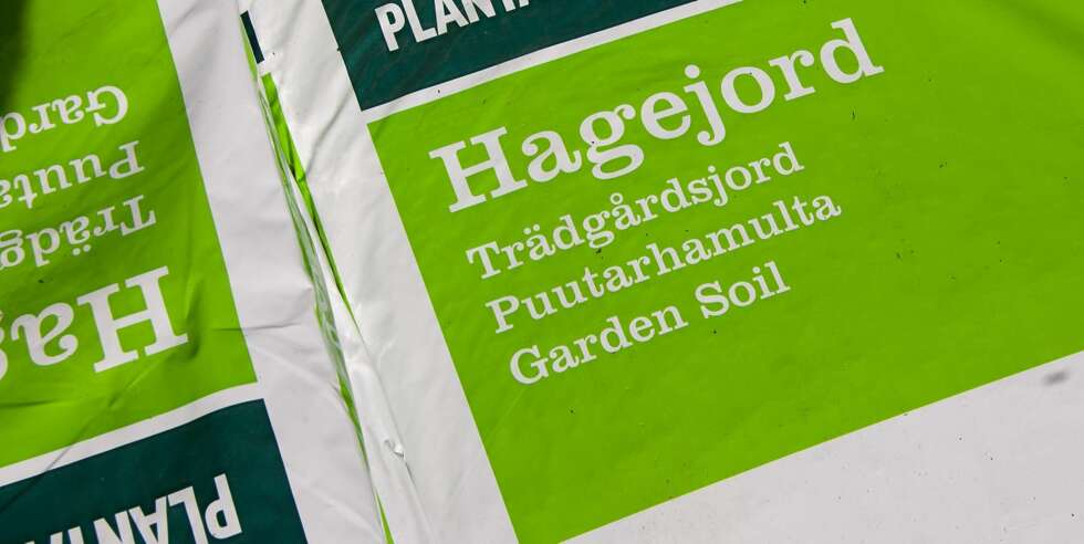LAVESTE KVALITET: Den billigste og dårligste jorda du kan kjøpe på et hagesenter kalles for hagejord LAVESTE KVALITET: Den billigste og dårligste jorda du kan kjøpe på et hagesenter kalles for hagejord