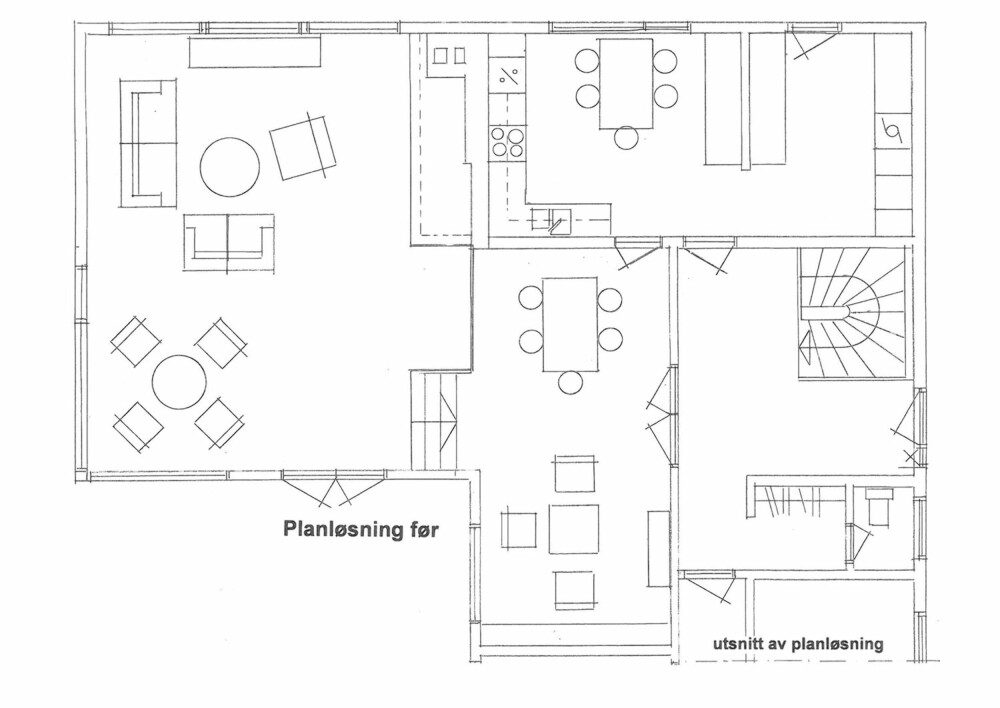 FØR: Kjøkkenet var lite med spiseplass og spisestuen var mørk og trist. Veggen mellom rommene ble revet slik at spisestuen ble innlemmet. FØR: Kjøkkenet var lite med spiseplass og spisestuen var mørk og trist. Veggen mellom rommene ble revet slik at spisestuen ble innlemmet.