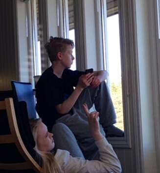HYTTEKOS: Celine og Conor satte stor pris på en uke på hyttetur. FOTO: Privat HYTTEKOS: Celine og Conor satte stor pris på en uke på hyttetur. FOTO: Privat