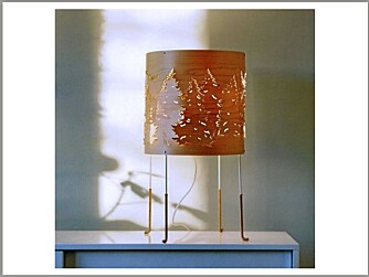 NORSK DESIGN: Lampen Norwegian Forest, av Cathrine Kullberg, fra Bo Nordisk. NORSK DESIGN: Lampen Norwegian Forest, av Cathrine Kullberg, fra Bo Nordisk.