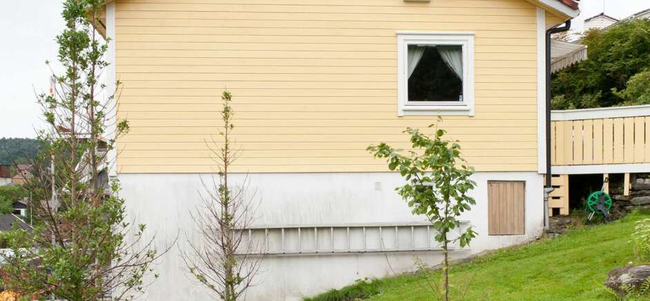 HVIT GRUNNMUR: Mange nordmenn velger hvit grunnmur. Ekspertene mener at det ikke er den ideelle fargen. HVIT GRUNNMUR: Mange nordmenn velger hvit grunnmur. Ekspertene mener at det ikke er den ideelle fargen.