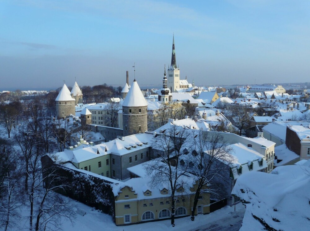 Utsikt over et snødekket Tallinn. Utsikt over et snødekket Tallinn.