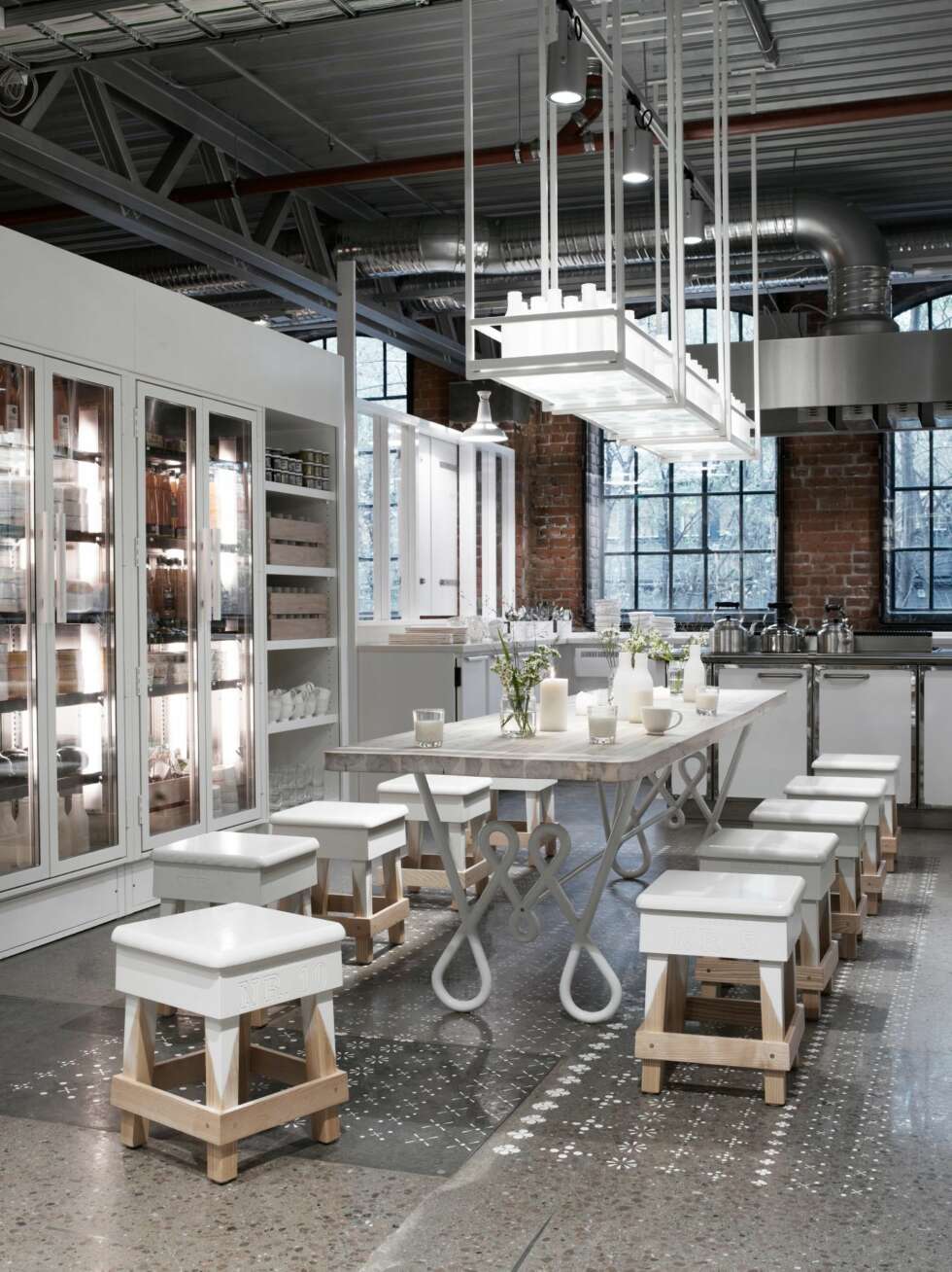 BESTE INTERIØR: Melkerampa er både butikk og serveringssted. Prosjektet er et samarbeid med Tine, Inne Design og Scandinavian Design Group. BESTE INTERIØR: Melkerampa er både butikk og serveringssted. Prosjektet er et samarbeid med Tine, Inne Design og Scandinavian Design Group.