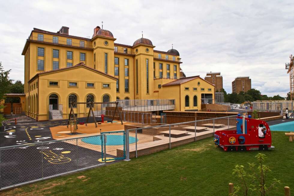 NORDENS STØRSTE BARNEHAGE: I den tidligere margarinfabrikken på Bjølsen ligger nå Margarinfabrikken barnehage, ombygd av NAV Arkitekter. NORDENS STØRSTE BARNEHAGE: I den tidligere margarinfabrikken på Bjølsen ligger nå Margarinfabrikken barnehage, ombygd av NAV Arkitekter.
