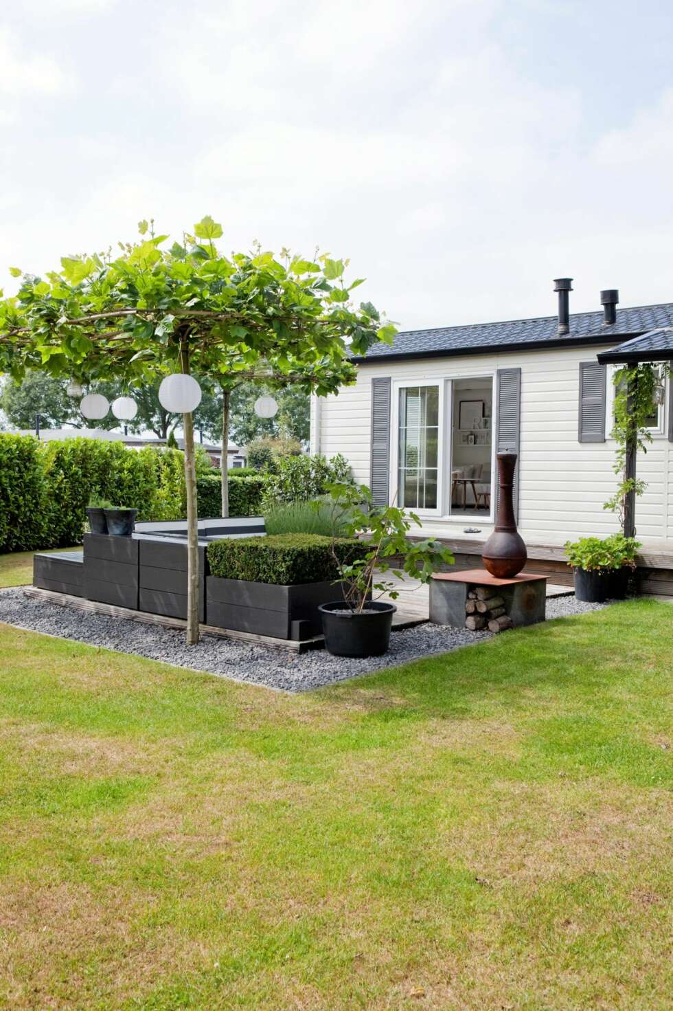 LEVER LIVET UTE: På sommeren elsker familien å tilbringe tid utendørs. LEVER LIVET UTE: På sommeren elsker familien å tilbringe tid utendørs.