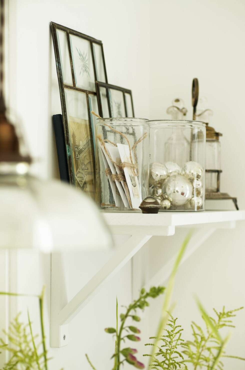 TIL PYNT: Ting som er fine å se på blir oppbevart i glasskrukker. TIL PYNT: Ting som er fine å se på blir oppbevart i glasskrukker.