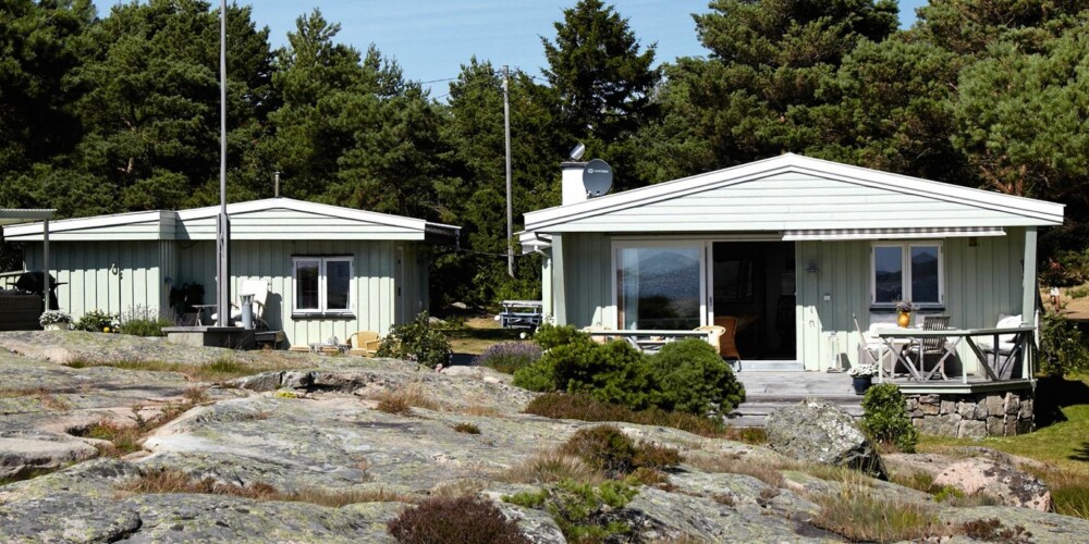 HYTTEMARKEDET VED SJØEN: Det var på Hvaler det ble solgt flest hytter ved sjøen i fjor og det var også her hyttene ble solgt raskest. Bildet viser en hytte på idylliske Kjerringholmen. HYTTEMARKEDET VED SJØEN: Det var på Hvaler det ble solgt flest hytter ved sjøen i fjor og det var også her hyttene ble solgt raskest. Bildet viser en hytte på idylliske Kjerringholmen.