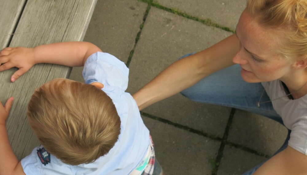 SUPERMAMMA? Også sterke mammaer kan ha dager der alt man har lyst til er å gråte, skriver Helle Bornstein. SUPERMAMMA? Også sterke mammaer kan ha dager der alt man har lyst til er å gråte, skriver Helle Bornstein.