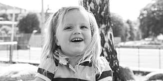 NYE SKO: Det er viktig til Sakthans, mener Vanessa (3). NYE SKO: Det er viktig til Sakthans, mener Vanessa (3).