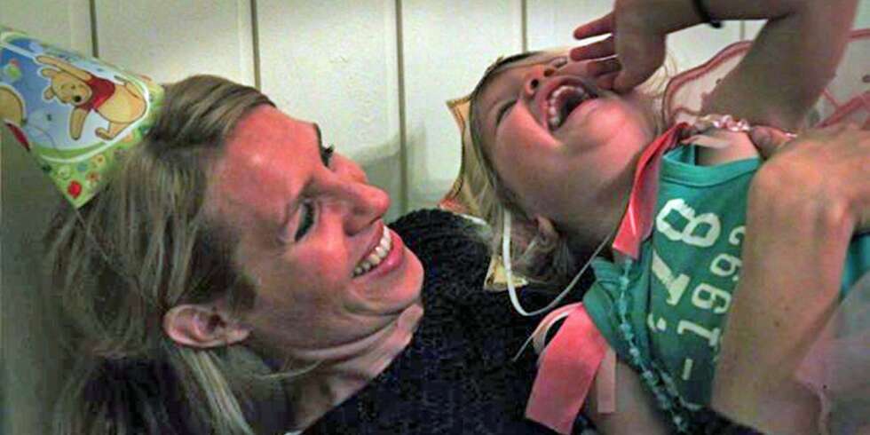 GODE ØYEBLIKK: Kan man ha mange av, også som singelmamma. Her feirer Tuva og datteren Ea bursdag. GODE ØYEBLIKK: Kan man ha mange av, også som singelmamma. Her feirer Tuva og datteren Ea bursdag.