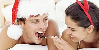 JULEMORO: Legg dere tidlig, ligg inntil hverandre og pludre - og se hva som skjer. JULEMORO: Legg dere tidlig, ligg inntil hverandre og pludre - og se hva som skjer.