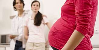 GRAVID VENNINNE: Når magen vokser seg stor, er det ingen sak å se at noen er gravide, men det finnes tegn du kan se før gravidmagen. GRAVID VENNINNE: Når magen vokser seg stor, er det ingen sak å se at noen er gravide, men det finnes tegn du kan se før gravidmagen.