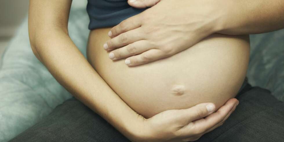 GRAVID: I dag ser vi yngre ut og lever et "ungt" liv. Men livmoren vår har riktig alder, minner ekspertene om. GRAVID: I dag ser vi yngre ut og lever et "ungt" liv. Men livmoren vår har riktig alder, minner ekspertene om.