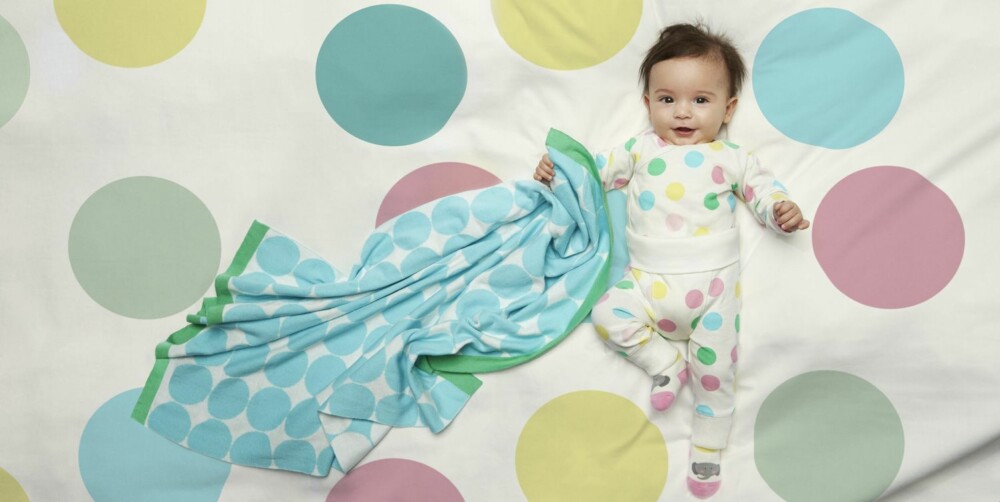 STORE OG SMÅ: Får du ett av de tre gavekortene, kan du kjøpe klær både til babyen og deg selv. STORE OG SMÅ: Får du ett av de tre gavekortene, kan du kjøpe klær både til babyen og deg selv.