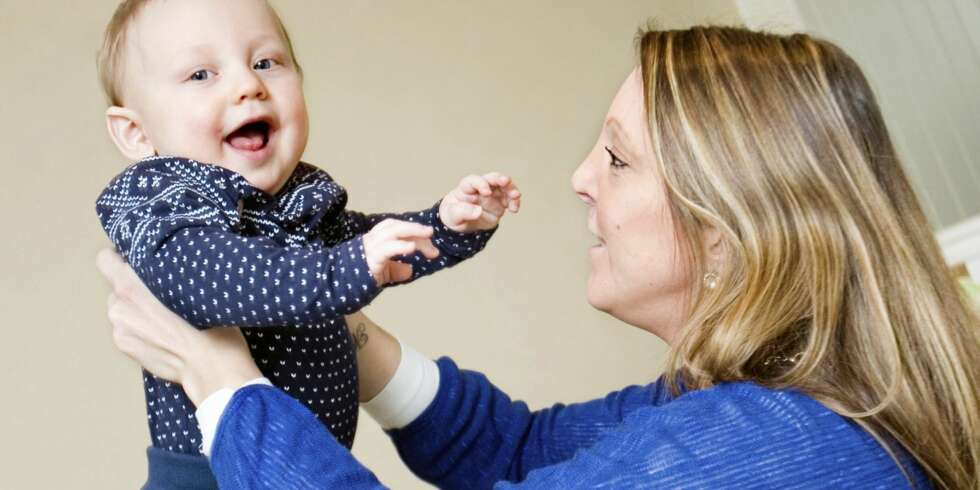 DOBBEL GLEDE: Line er født med dobbel livmor og dobbel vagina. Selv om hun har mindre sjanse for å få barn, er hun er gravid igjen - og denne gangen i den andre livmoren enn den Matheo (9 mnd.) lå i. DOBBEL GLEDE: Line er født med dobbel livmor og dobbel vagina. Selv om hun har mindre sjanse for å få barn, er hun er gravid igjen - og denne gangen i den andre livmoren enn den Matheo (9 mnd.) lå i.