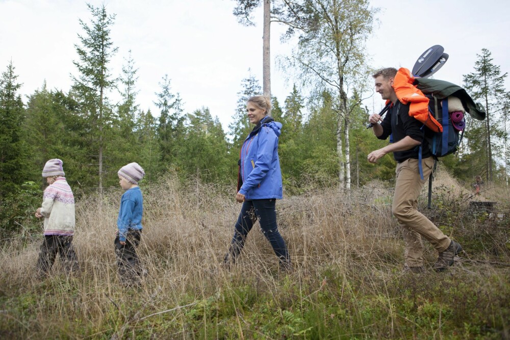 LANG REKKE: Hele familien er med på tur og synes det er langt mer givende enn å sitte hjemme i sofakroken. LANG REKKE: Hele familien er med på tur og synes det er langt mer givende enn å sitte hjemme i sofakroken.