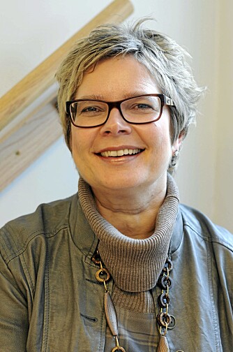 MÅ INFORMERE: Helsesøstre må fortelle nybakte foreldre at teppe foran vognen er helt unødvendig og kan gjøre at det blir for liten luftgjennomstrømning nede i vogna, sier Astrid Grydeland Ersvik, leder av Landsgruppen av helsesøstre MÅ INFORMERE: Helsesøstre må fortelle nybakte foreldre at teppe foran vognen er helt unødvendig og kan gjøre at det blir for liten luftgjennomstrømning nede i vogna, sier Astrid Grydeland Ersvik, leder av Landsgruppen av helsesøstre