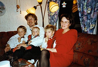 VÆR SJEF: - Det er foreldres ansvar å lære barna sine empati, sier Ann Kristin. Her med hele familien Liland, uvitende om hva de hadde i vente. VÆR SJEF: - Det er foreldres ansvar å lære barna sine empati, sier Ann Kristin. Her med hele familien Liland, uvitende om hva de hadde i vente.