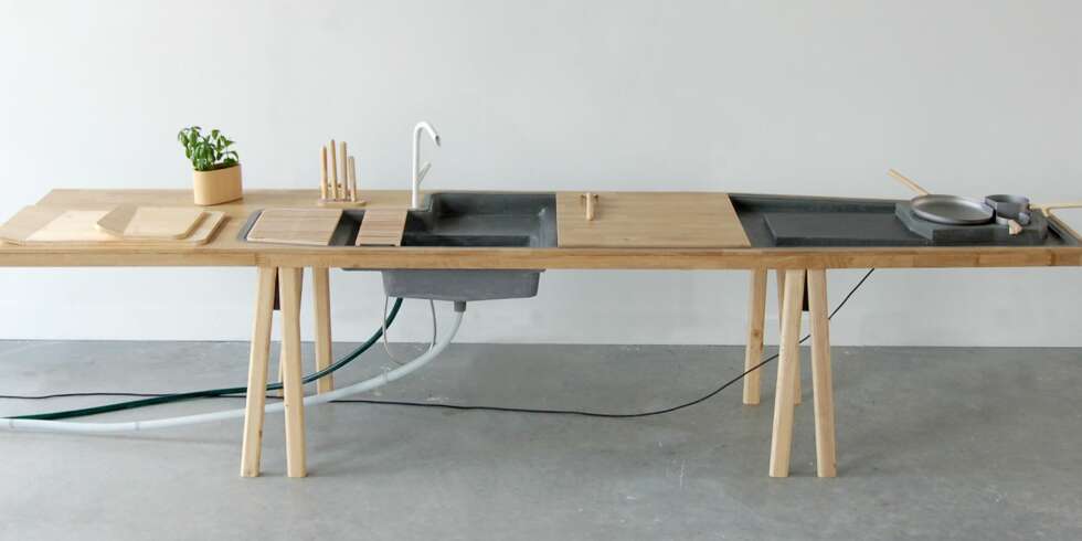 SAMARBEID: Industridesignstudent Sébastien Cluzel skapte ""Paysage Culinaire"" for å oppmuntre til samarbeid ved matlaging. SAMARBEID: Industridesignstudent Sébastien Cluzel skapte ""Paysage Culinaire"" for å oppmuntre til samarbeid ved matlaging.