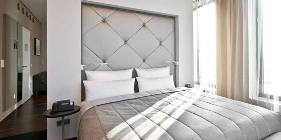 BERLIN: Berlin er kjent som en ung og trendy by, på dette hotellet bor du i luksuriøse omgivelser. BERLIN: Berlin er kjent som en ung og trendy by, på dette hotellet bor du i luksuriøse omgivelser.