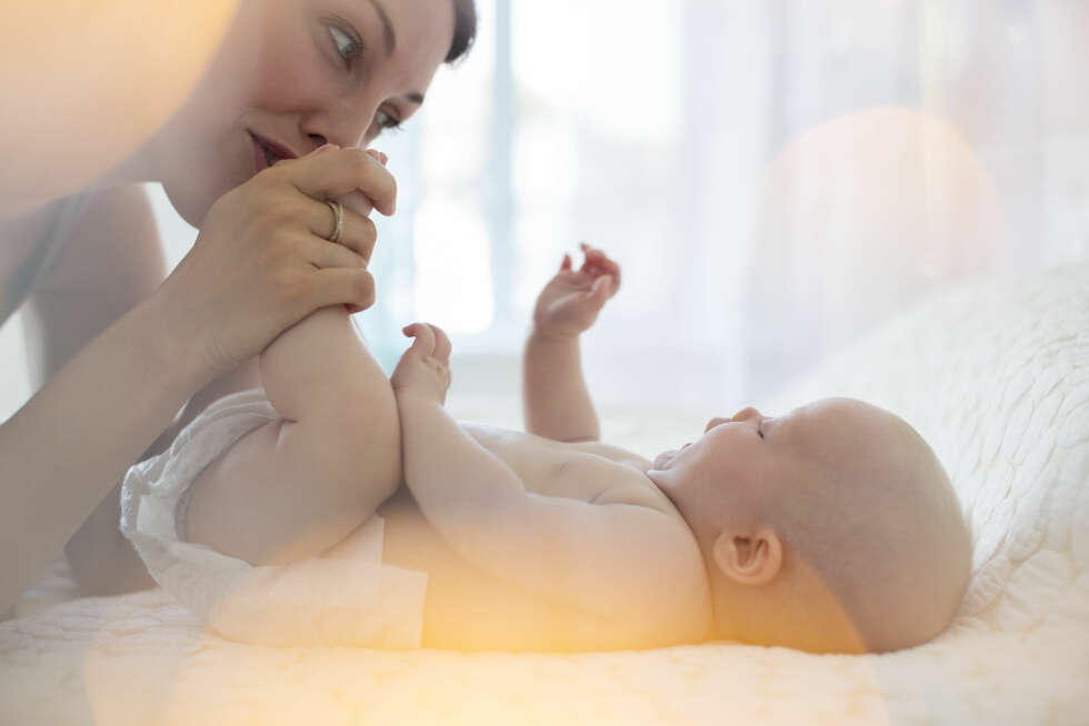 ØKOLOGISKE BABYKLÆR OG UTSTYR: Ett av de viktigste grønne grepene du kan gjøre for babyen er å bruke tøybleier fremfor vanlige bleier. ØKOLOGISKE BABYKLÆR OG UTSTYR: Ett av de viktigste grønne grepene du kan gjøre for babyen er å bruke tøybleier fremfor vanlige bleier.