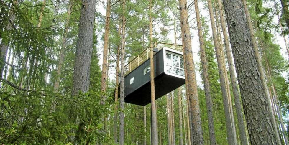 THE CABINE: Av arkitektene Cyrén & Cyrén. The Cabine minner litt om en ukonvensjonell kapsel eller hytte. THE CABINE: Av arkitektene Cyrén & Cyrén. The Cabine minner litt om en ukonvensjonell kapsel eller hytte.