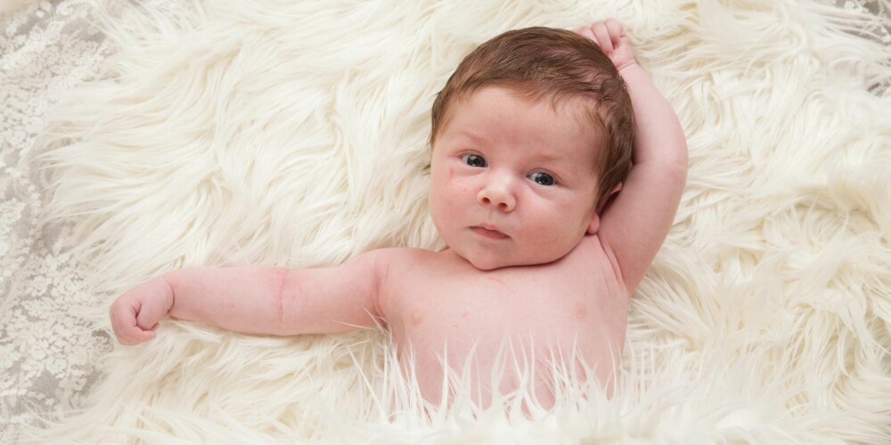 SLIK TAR DU BABYBILDER: Saueskinn er fint, men ikke utsett barnet for unødvendig allergiutbrudd under fotografering. SLIK TAR DU BABYBILDER: Saueskinn er fint, men ikke utsett barnet for unødvendig allergiutbrudd under fotografering.