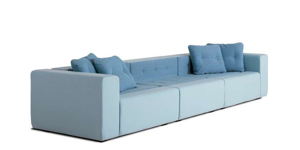LANGSTRAKT. Sunday er en moduloppbygget loungesofa fra Fredericia Furniture. Modulsofa med flere muligheter og fargevalg, mer informasjon hos fredericia.com LANGSTRAKT. Sunday er en moduloppbygget loungesofa fra Fredericia Furniture. Modulsofa med flere muligheter og fargevalg, mer informasjon hos fredericia.com