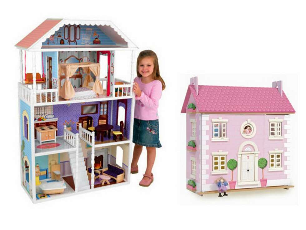 LITEN ELLER STOR: Savannah dollhouse fra KidKraft er stort nok til Barbie-dukker, mens det rosa dukkehuset fra Riktige leker er bergnet på mindre dukker. LITEN ELLER STOR: Savannah dollhouse fra KidKraft er stort nok til Barbie-dukker, mens det rosa dukkehuset fra Riktige leker er bergnet på mindre dukker.