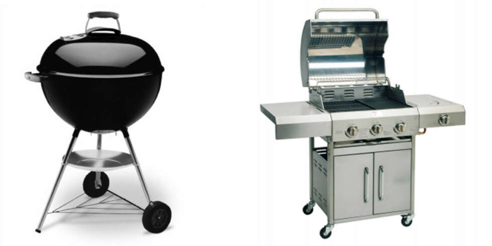 KULL ELLER GASS: Noen sverger til kullgriller for den autentiske lukten og følelsen av grillmat. Mens andre igjen synes det er praktisk og lettvindt med gassgrill. Kullgrill fra Weber og gassgrill fra Landmann. KULL ELLER GASS: Noen sverger til kullgriller for den autentiske lukten og følelsen av grillmat. Mens andre igjen synes det er praktisk og lettvindt med gassgrill. Kullgrill fra Weber og gassgrill fra Landmann.