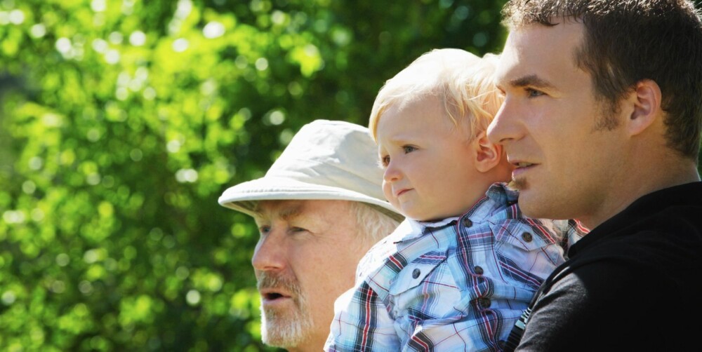 VERDENS BESTE: Å bli "verdens beste i noe", er ingen god idé. Det er bedre å prøve å være en helt ok forelder, sier psykolog Peder Kjøs. VERDENS BESTE: Å bli "verdens beste i noe", er ingen god idé. Det er bedre å prøve å være en helt ok forelder, sier psykolog Peder Kjøs.
