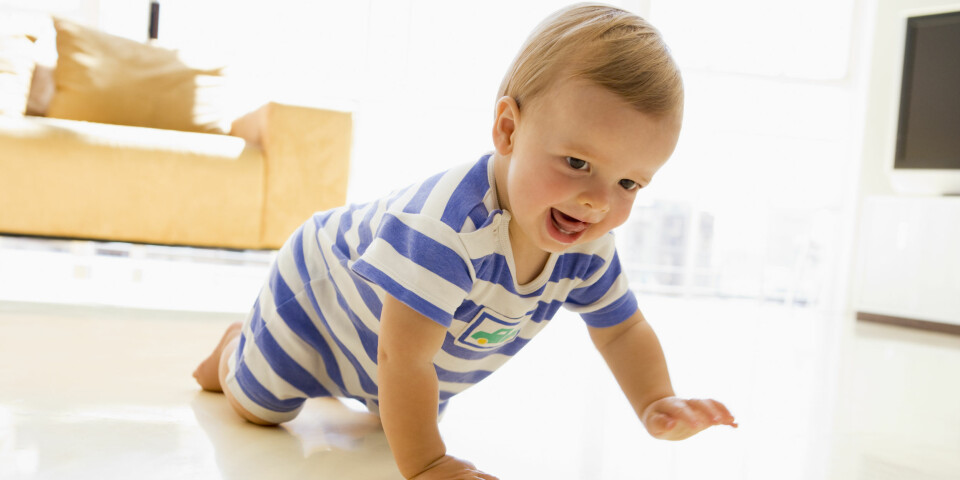 BARN 1 ÅR: Mye skjer fra barnet har fylt ett år og til det fyller to. Ettåringen er i raserfart, kanskje også på to bein? Foto: Foto: Colourbox. BARN 1 ÅR: Mye skjer fra barnet har fylt ett år og til det fyller to. Ettåringen er i raserfart, kanskje også på to bein? Foto: Foto: Colourbox.