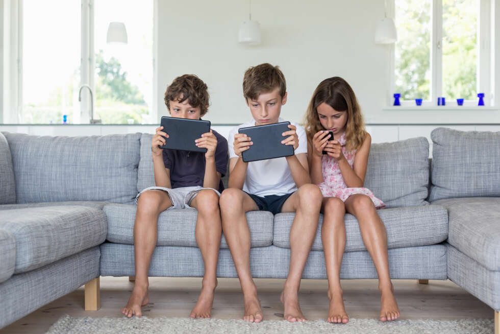 SNAKK OM SEX OG KROPP: - Selvfølgelig vil barn som har tilgang til Ipad og lignende lett søke på sex, og da vet vi voksne hva slags verden de kommer inn i. Porno er ikke for barn. Det er kanskje viktigere enn noen gang at vi voksne gir barn god kunnskap om kropp, samspill, respekt for egen og andres kropp og følelser, understreker Wiede Aasland. SNAKK OM SEX OG KROPP: - Selvfølgelig vil barn som har tilgang til Ipad og lignende lett søke på sex, og da vet vi voksne hva slags verden de kommer inn i. Porno er ikke for barn. Det er kanskje viktigere enn noen gang at vi voksne gir barn god kunnskap om kropp, samspill, respekt for egen og andres kropp og følelser, understreker Wiede Aasland.
